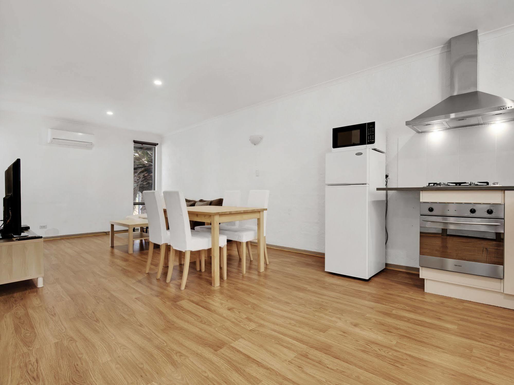 อะดิเลด ฮอลิเดย์ โฮม Apartment แอดิเลด ภายนอก รูปภาพ