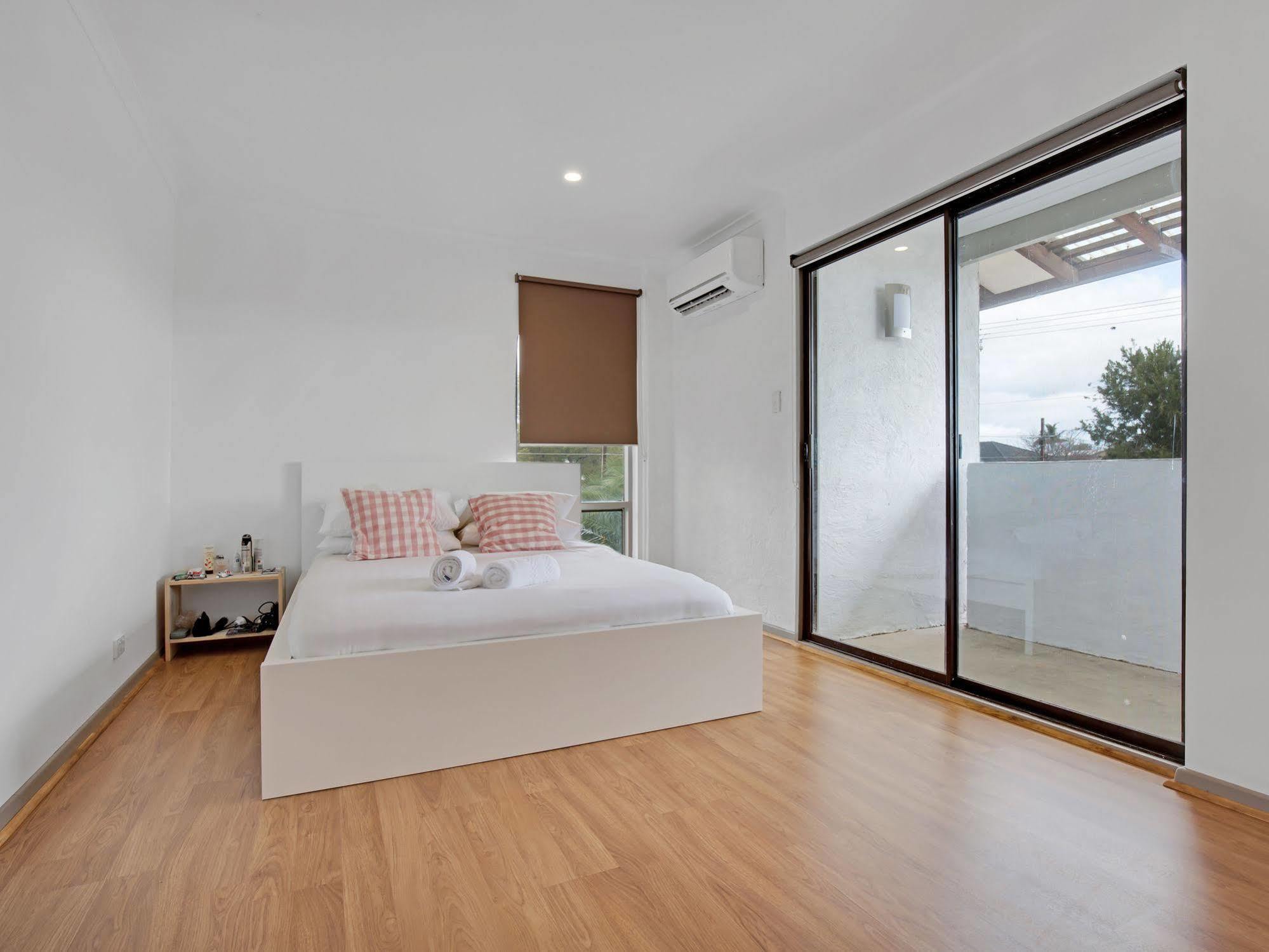 อะดิเลด ฮอลิเดย์ โฮม Apartment แอดิเลด ภายนอก รูปภาพ