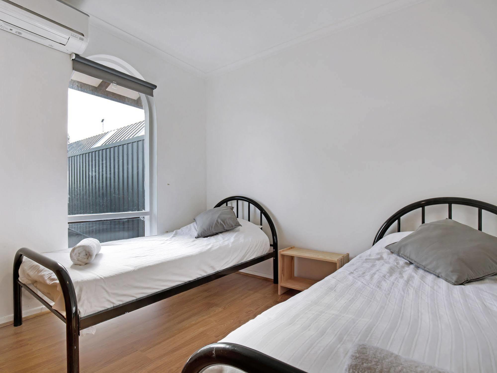 อะดิเลด ฮอลิเดย์ โฮม Apartment แอดิเลด ภายนอก รูปภาพ